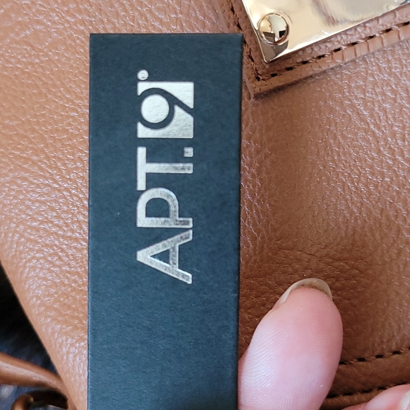 Beige Striped Purse by Apt. 9 Small Summer Neutrals Bag Crossbody Handbag NWT - Picture 4 of 6